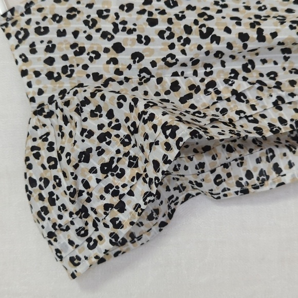 J Crew White Beige Cheetah Print Cap Sleeve Blouse Size Medium New with Tags - Picture 5 of 7